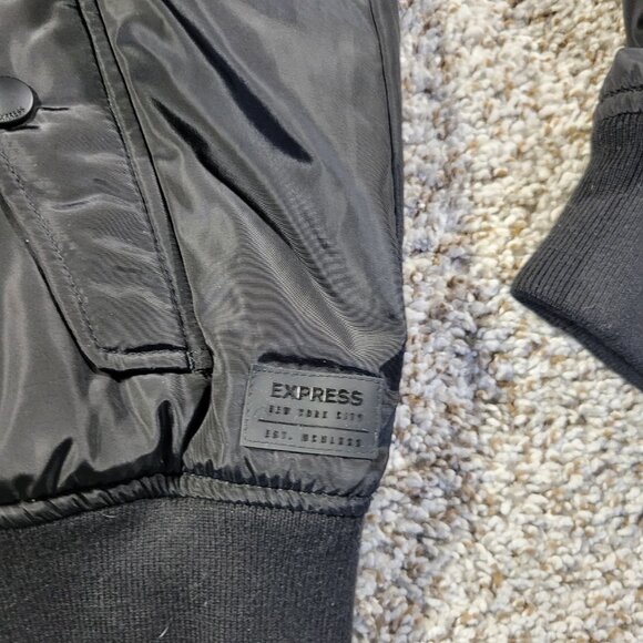 Express Jacket Men’s Medium Green Black Full Zip Reversible Spellout Pockets - Picture 9 of 10